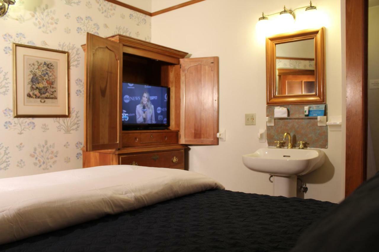 Queen Suite with Sea View