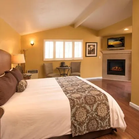 Sunset Inn Pacific Grove-2